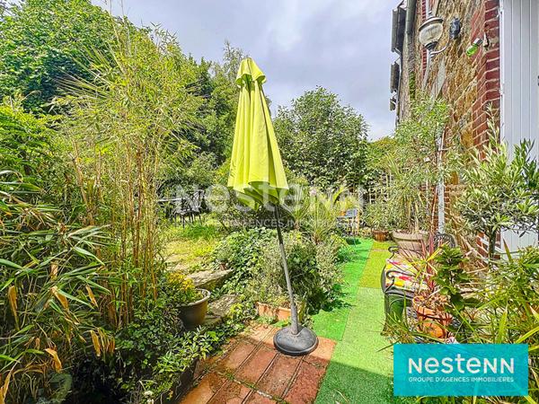 MAISON DE VILLE 4 CHAMBRES AVEC JARDIN CLOS DE MURS ET GARAGE