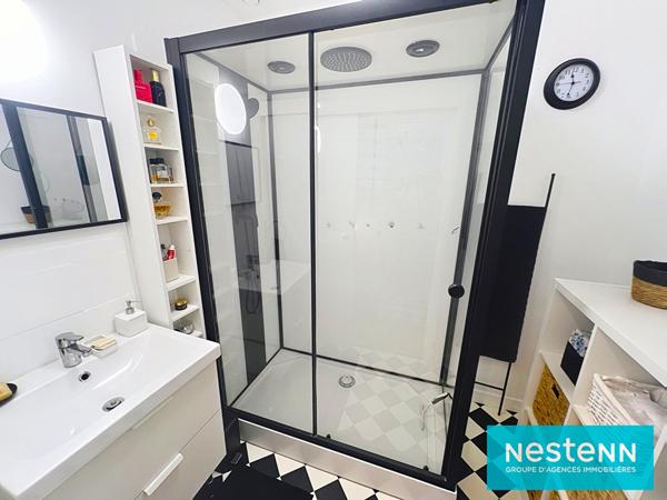 MAISON DE VILLE 4 CHAMBRES AVEC JARDIN CLOS DE MURS ET GARAGE