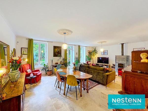 MAISON DE VILLE 4 CHAMBRES AVEC JARDIN CLOS DE MURS ET GARAGE