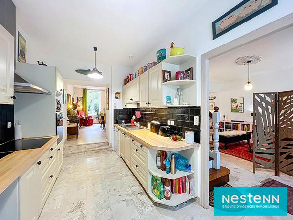 MAISON DE VILLE 4 CHAMBRES AVEC JARDIN CLOS DE MURS ET GARAGE