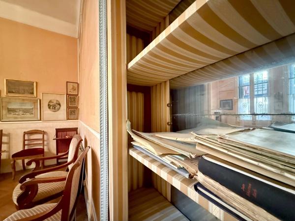 Maison de ville Haussmanienne de 470 m² avec jardin, cave et garage. - 83300 Draguignan - Réf 86351701
