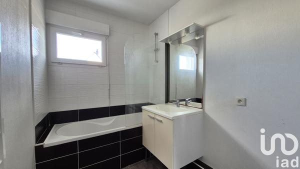 Location maison 5 pièces 93 m² Plescop