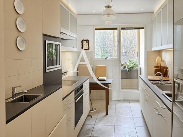 Appartement Le Cannet 2 pièces 74 m2 vue mer