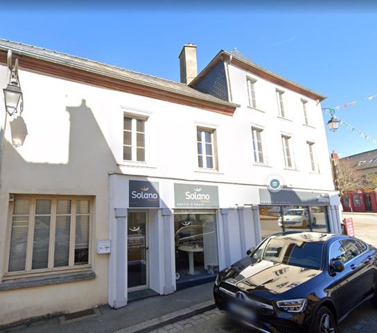 A VENDRE IMMEUBLE A SAINT MEEN LE GRAND