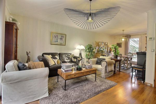 Belle maison 6 pièces 121.61 m2 THIAIS