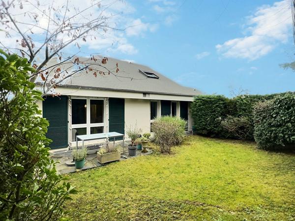 Belle maison 6 pièces 121.61 m2 THIAIS