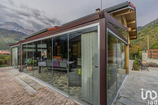 Maison 5 pièces de 139 m² à Sallanches (74700)