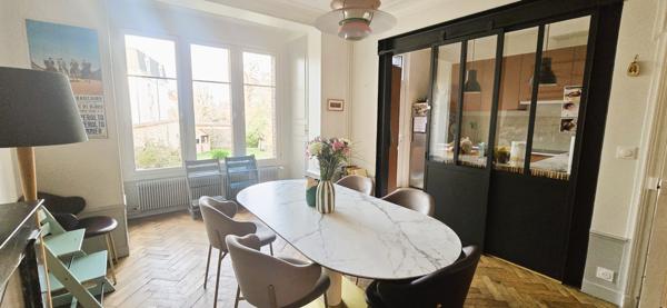 Gare à pieds- Superbe maison Bourgeoise