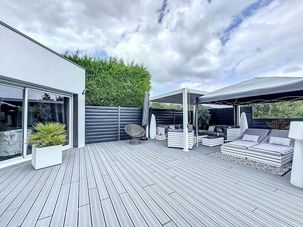 Maison contemporaine sur sous-sol total, 141m², 4 chambres - Hennebont.