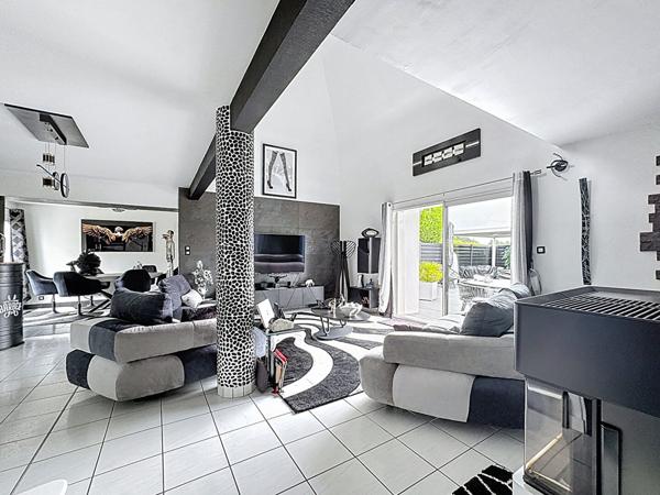 Maison contemporaine sur sous-sol total, 141m², 4 chambres - Hennebont.