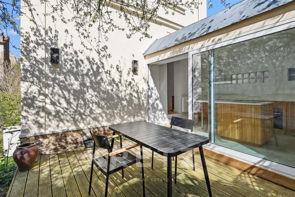 Comme une maison de campagne entièrement rénovée... à Paris 14ème!