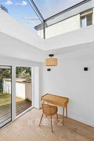 Comme une maison de campagne entièrement rénovée... à Paris 14ème!