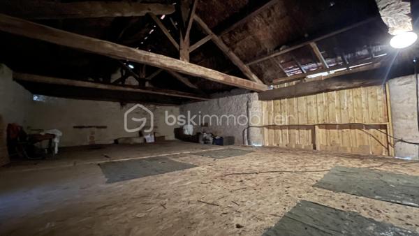 Maison en pierre de 266 m²