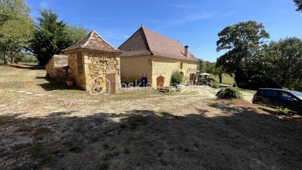 Maison en pierre de 266 m²