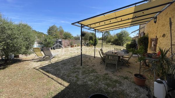 Maison en pierre de 266 m²