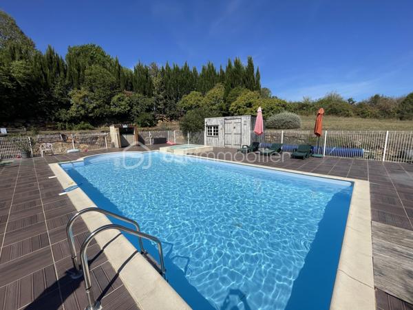 Maison en pierre de 266 m²