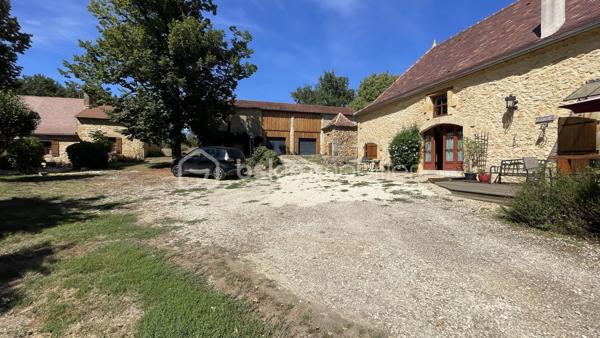 Maison en pierre de 266 m²