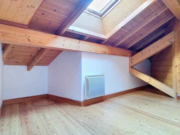 Duplex T4 au centre de Guillestre - Posez vos meubles!