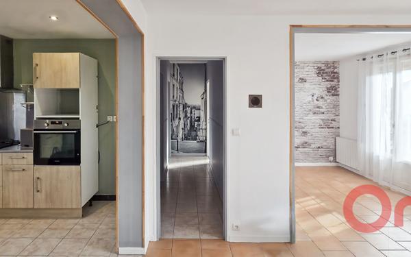 Maison à vendre    3 pièces •  Fussy