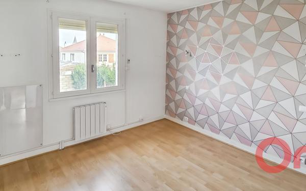 Maison à vendre    3 pièces •  Fussy