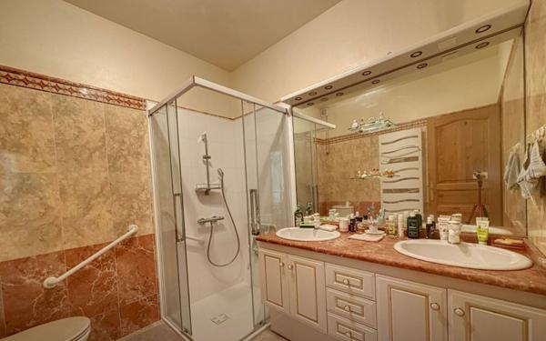 Maison à vendre    4 pièces • 183,63 m2 Cannes