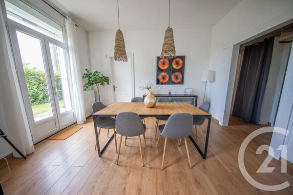 Maison à vendre  5 pièces - 127,24 m 2   ST MEDARD EN JALLES  - 33