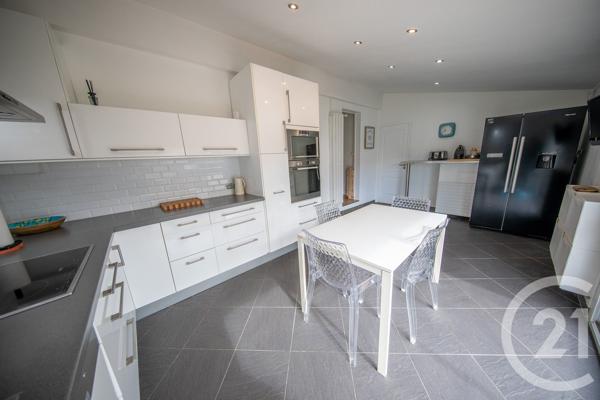Maison à vendre  5 pièces - 127,24 m 2   ST MEDARD EN JALLES  - 33