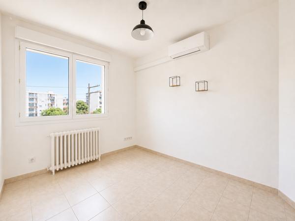 Maison
         4 pièces
        - 64 m² 130 000 € *