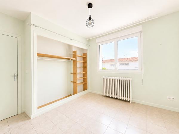 Maison
         4 pièces
        - 64 m² 130 000 € *