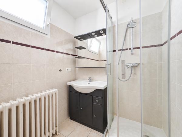 Maison
         4 pièces
        - 64 m² 130 000 € *