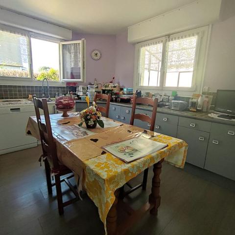 Pas de vis à vis pour cette maison à Locminé proche centre