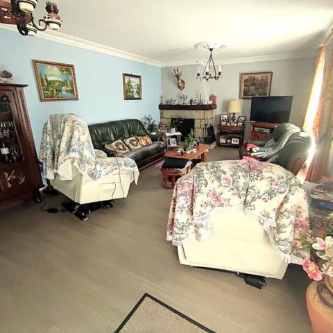 Pas de vis à vis pour cette maison à Locminé proche centre