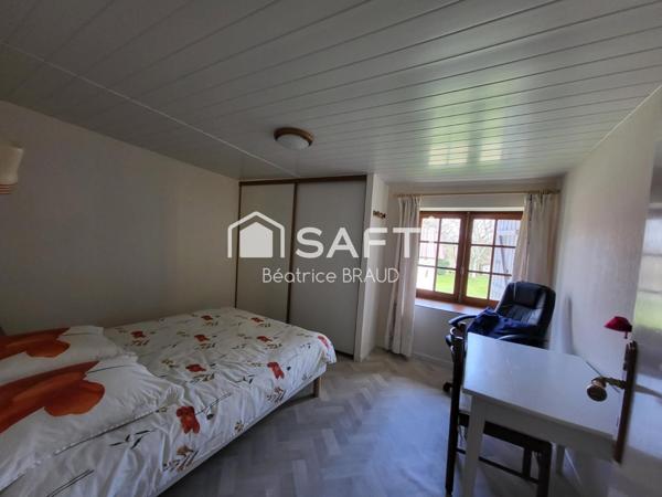 Propriété au calme dans un écrin de verdure.