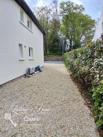 SUPERBE APPARTEMENT REFAIT A NEUF AVEC COUR PRIVATIVE