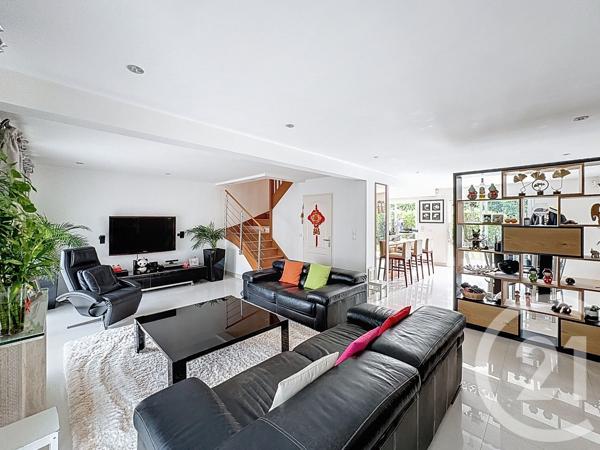 Maison à vendre  6 pièces - 164 m 2   MERIGNAC  - 33