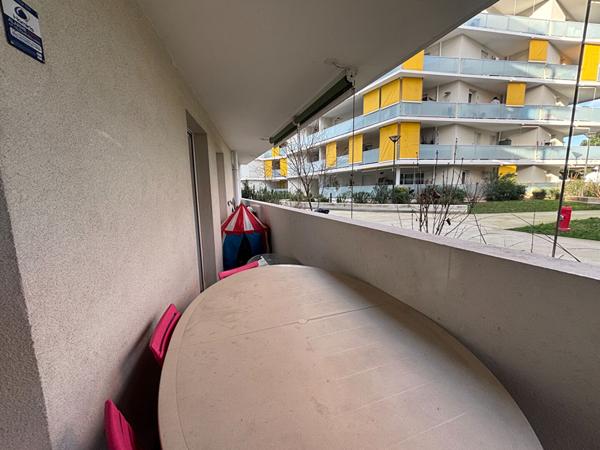 A vendre, Appartement Marseille 13ème Saint Mitre, garage, 4 pièces 80 m2, grande terrasse.