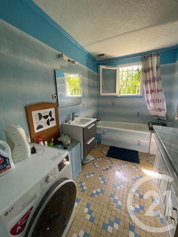 Maison à vendre  5 pièces - 102 m 2   CAMPS SUR L ISLE  - 33
