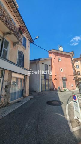 Local Commercial 10 pièces - 386 m²