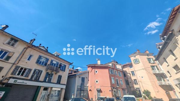 Local Commercial 10 pièces - 386 m²