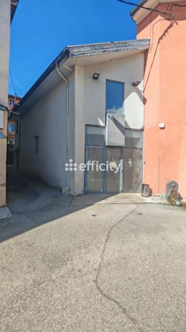 Local Commercial 10 pièces - 386 m²