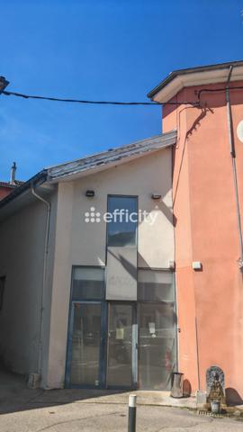 Local Commercial 10 pièces - 386 m²