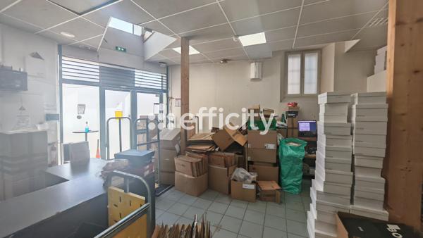 Local Commercial 10 pièces - 386 m²