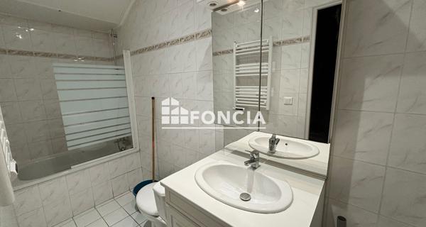 Location Studio 27.73 m² - Neuville-sur-saône 69250