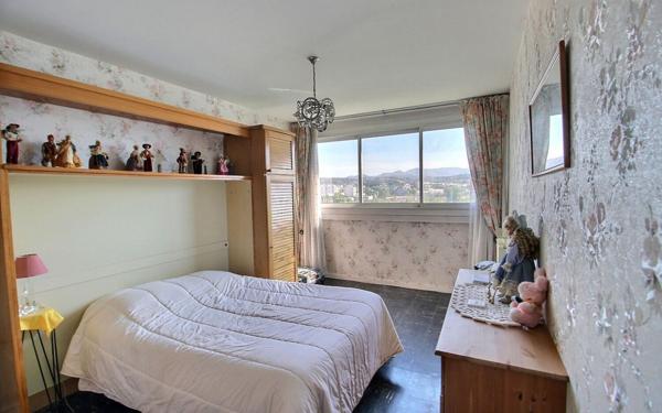 Appartement à vendre    2 pièces • 55,36 m2 Marseille 10