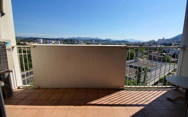 Appartement à vendre    2 pièces • 55,36 m2 Marseille 10