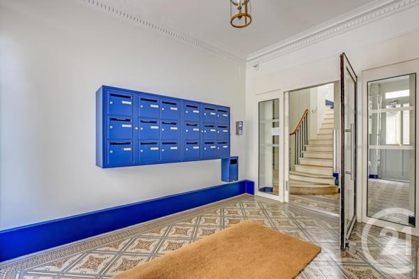 Appartement F2 à vendre  3 pièces - 62,20 m2 PARIS - 75015