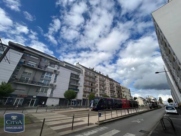 Parking à louer Le Mans (72000)