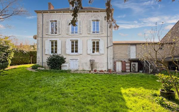 Maison à vendre    6 pièces •  Verdes