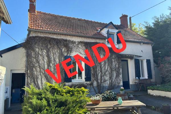 VENDU - Saint-Maur - Propriété de charme sur un terrain de 5623 m² avec vue imprenable et détails authent Saint-Maur (18270)