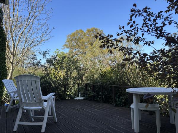 VENDU - Saint-Maur - Propriété de charme sur un terrain de 5623 m² avec vue imprenable et détails authent Saint-Maur (18270)